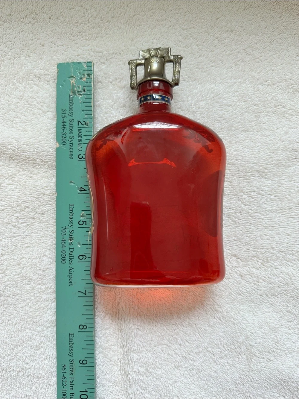 We the People 250th Anniversary Red Commemorative Flask/showpiece